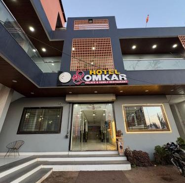 Hotel Shri Omkar Palace & Family Restaurant