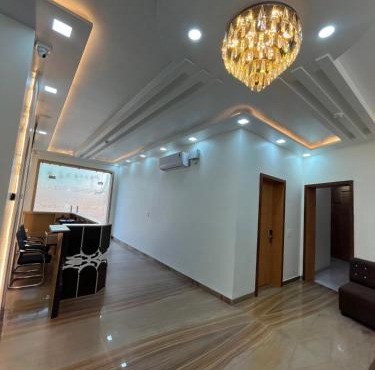 Hotel Shri Radha Orchid Barsana