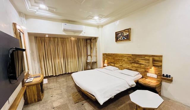 Hotel Shripad Continental