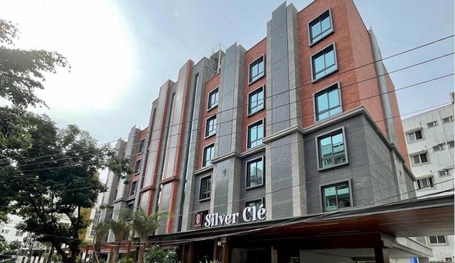 Hotel Silver Cle Hitech City Madhapur