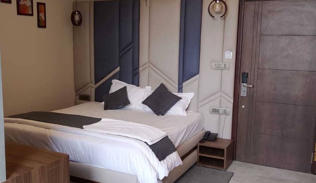 Hotel Sky Inn