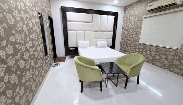 Hotel SR Executive Akola