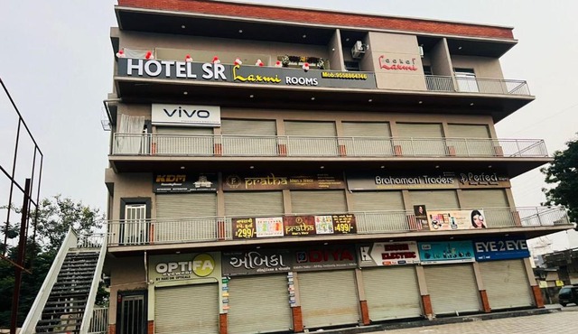 HOTEL SR LAXMI