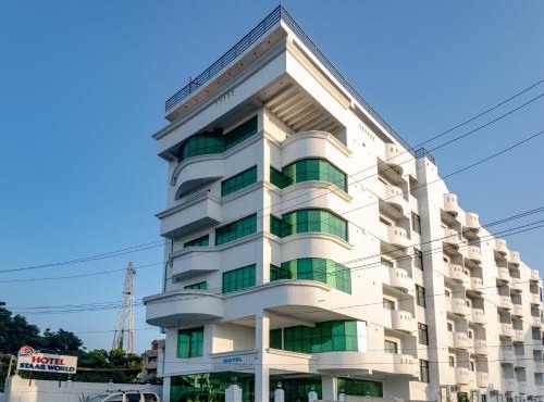 Hotel Staar World