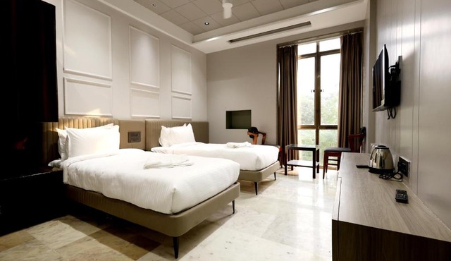 Hotel Statusinn, Ichalkaranji