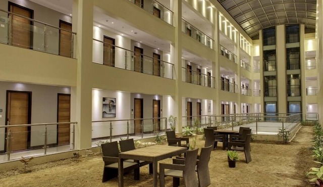 Hotel Suba Grand
