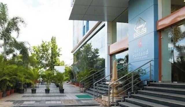 Hotel Sunland