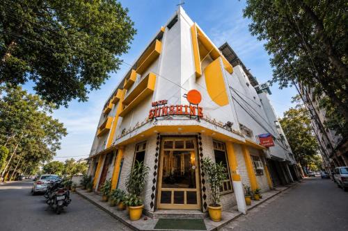 Hotel Sunshine - Karol Bagh Budget Stay at New Delhi