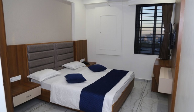 HOTEL TOP 4