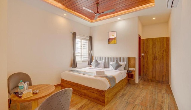 Hotel Tree Suites Next Airport Inn