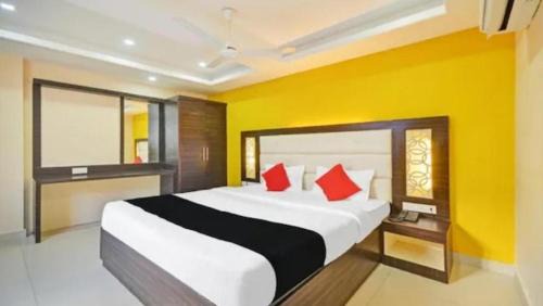 Hotel TriColors Ramnagar Gandhipuram