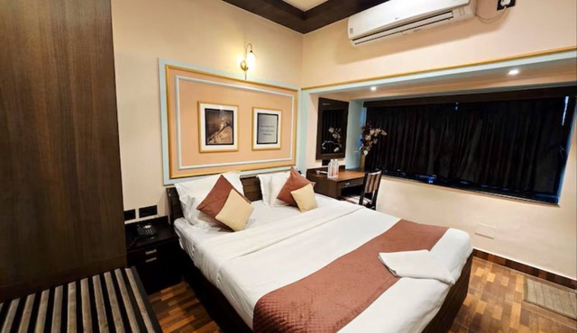 Hotel Trimoorti