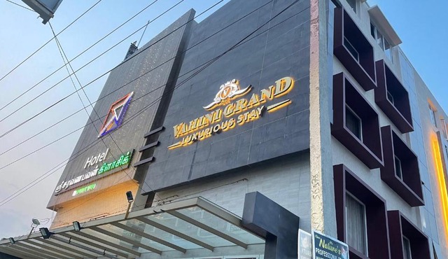 HOTEL VAHINI GRAND