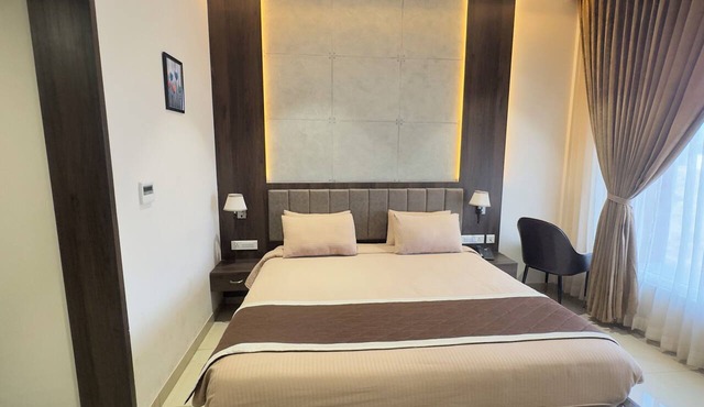 Hotel Vahini Grand