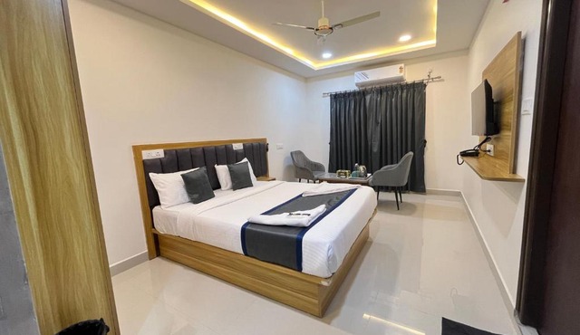 Hotel Vamshi Elite