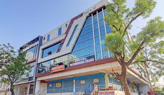 Hotel Vasundhara Grand