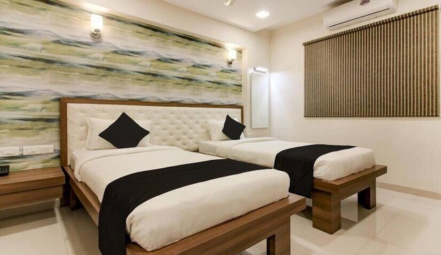 Hotel Vrushali Inn