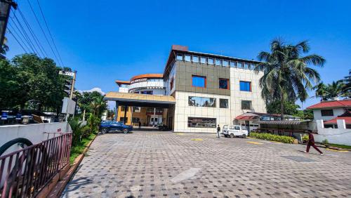 Hotel White City