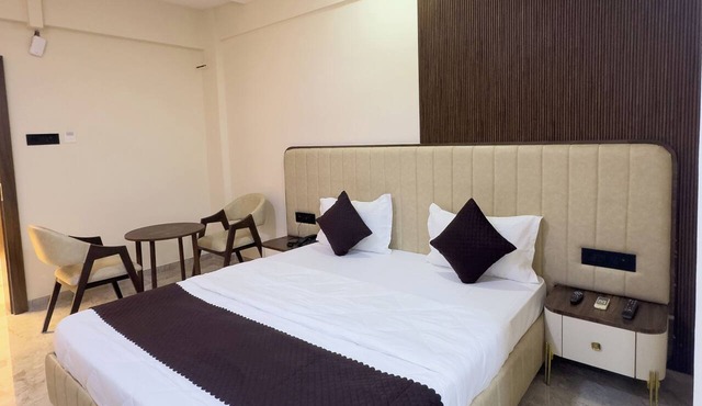 Hotel White Desert