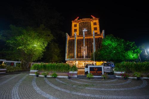 Hotel White Gate Residency -near to Vaikom Sri Mahadeva Temple