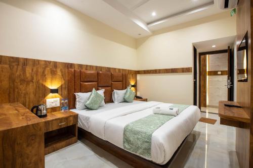 Hotels Heraa International