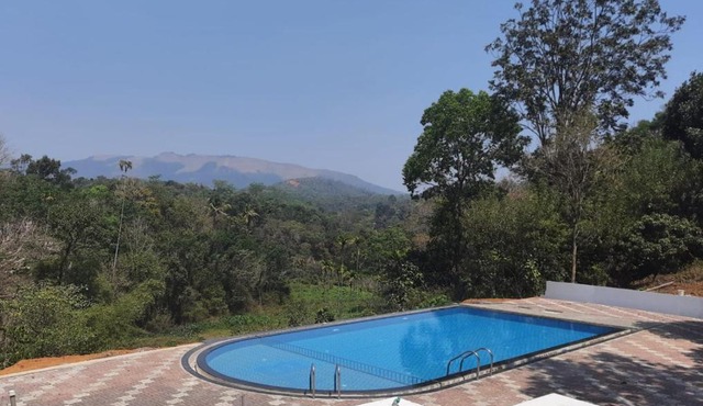 Humming Breeze Nature Retreat