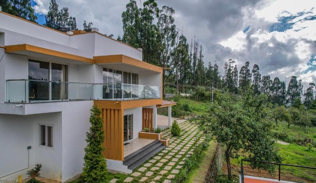 Hyge Villa by Indo Stays