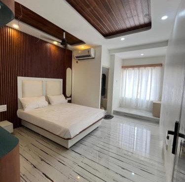 Hyton Grand - Kilambakkam