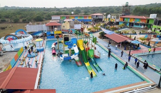 I-ROOMZ SSB Kingdom - Water Kingdom in Cuttack