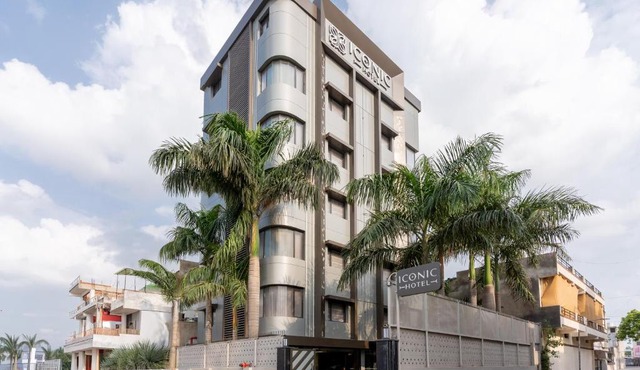Iconic Hotel
