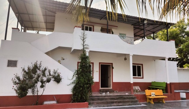 Idyllic Getaway Amidst Guava And Mango Trees