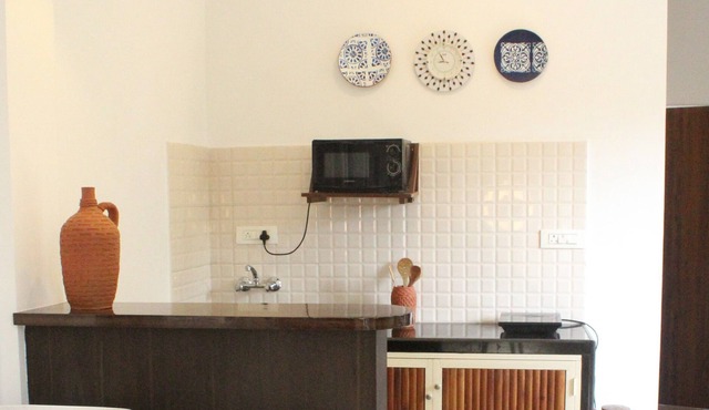 Idyllic & quaint apartments in Candolim, < 10mins walk from the Beach.