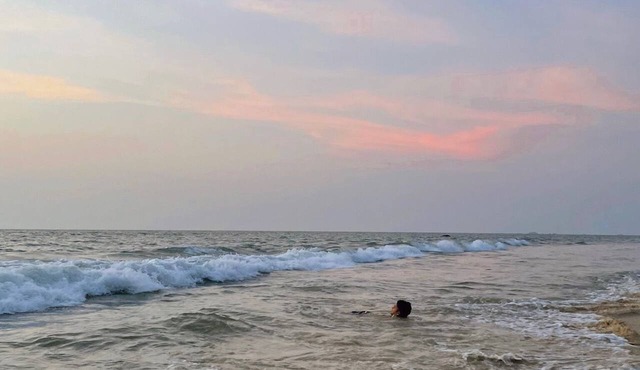 illa - By the sea