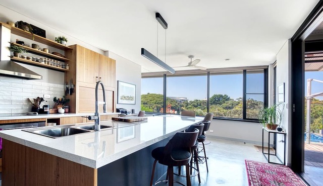 Impressive, Eco-Friendly Designer Rental with Pool for Bird Watchers and Ocean Enthusiasts in Venus Bay, Australia in Venus Bay