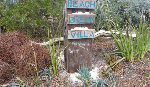 Included: Cleaning, WiFi, bottle wine,quality linen,child friendly,sport equip in Ledge Point