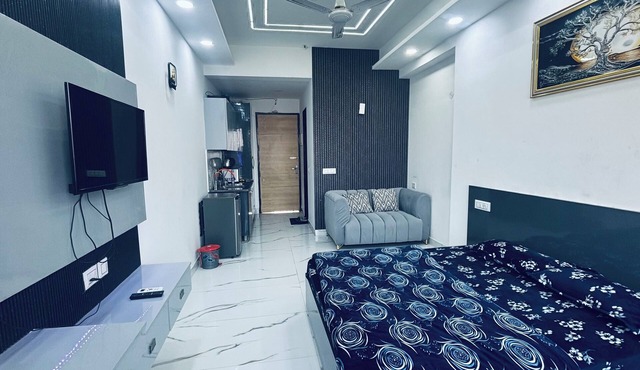 Independent Cozy studio @Gaur city center