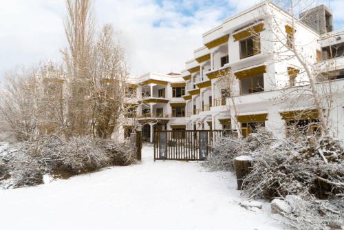 Indus Serenity Retreat - Balcony Rooms - Offbeat Leh Stay