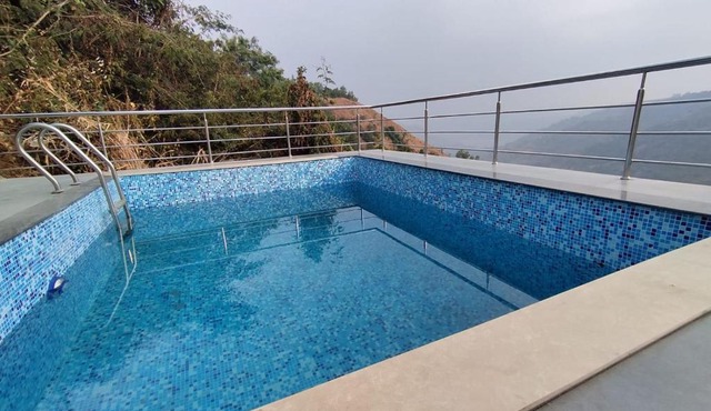 Infiniti pool rooms at Panchghani