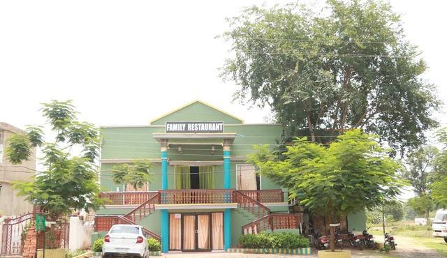 Istaqbal Hotel Mukki