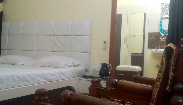 It is an economic,neat &clean homestay accommodation for you & serves tasty food