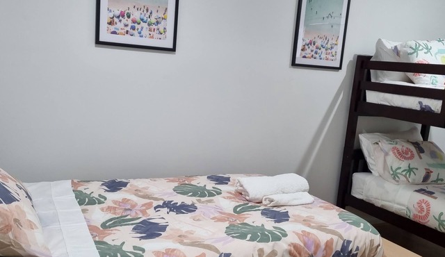 Its a beautiful town house near the beach ⛱ and wineries in Christies Beach