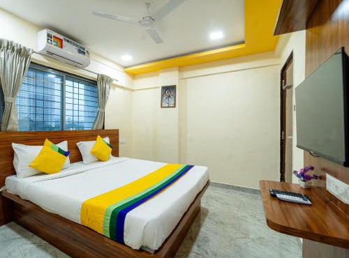 Itsy Hotels Anand Executive, Near Amanora