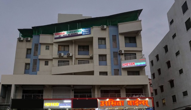 Itsy Hotels Chetan Executive Hadapsar Phursungi