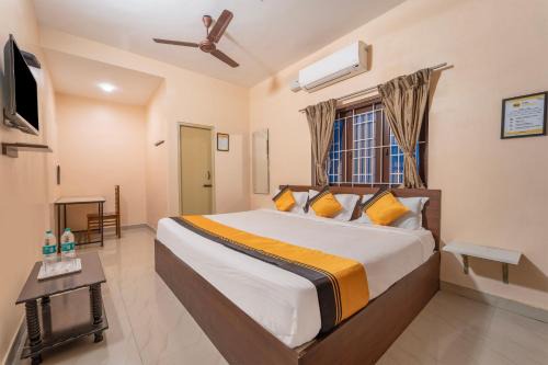 Itsy Hotels Everest Grand