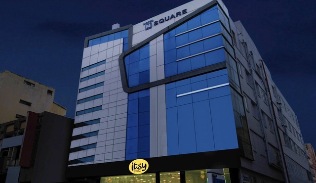 Itsy Hotels N Square