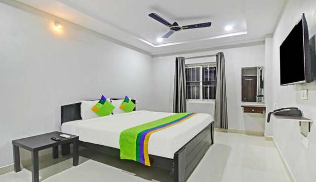 Itsy Hotels Sunrise Grand, Hitech City