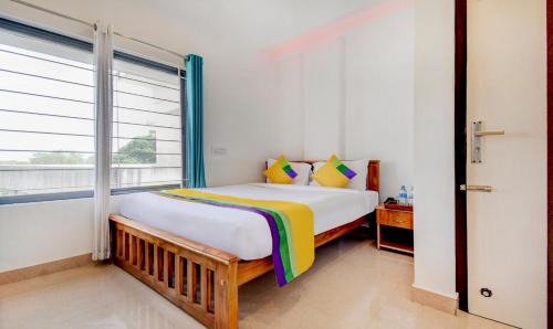 Itsy Hotels Vijaya Comforts, With Bar & Restaurant