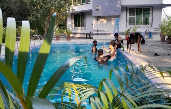 Ivy Maitri Farm 3 Bhk with Private Pool - Badlapur