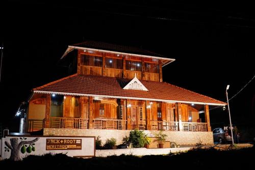 Jackroot Heritage wood villa Athirappilly