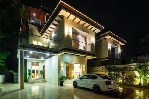 Japandi Villa 7BHK Lonavala Private Swimming Pool Indoor Games & Theatre Room